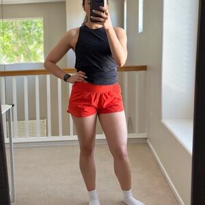 lululemon Hotty Hot High Rise 2.5" Shorts Size 4 Red Orange